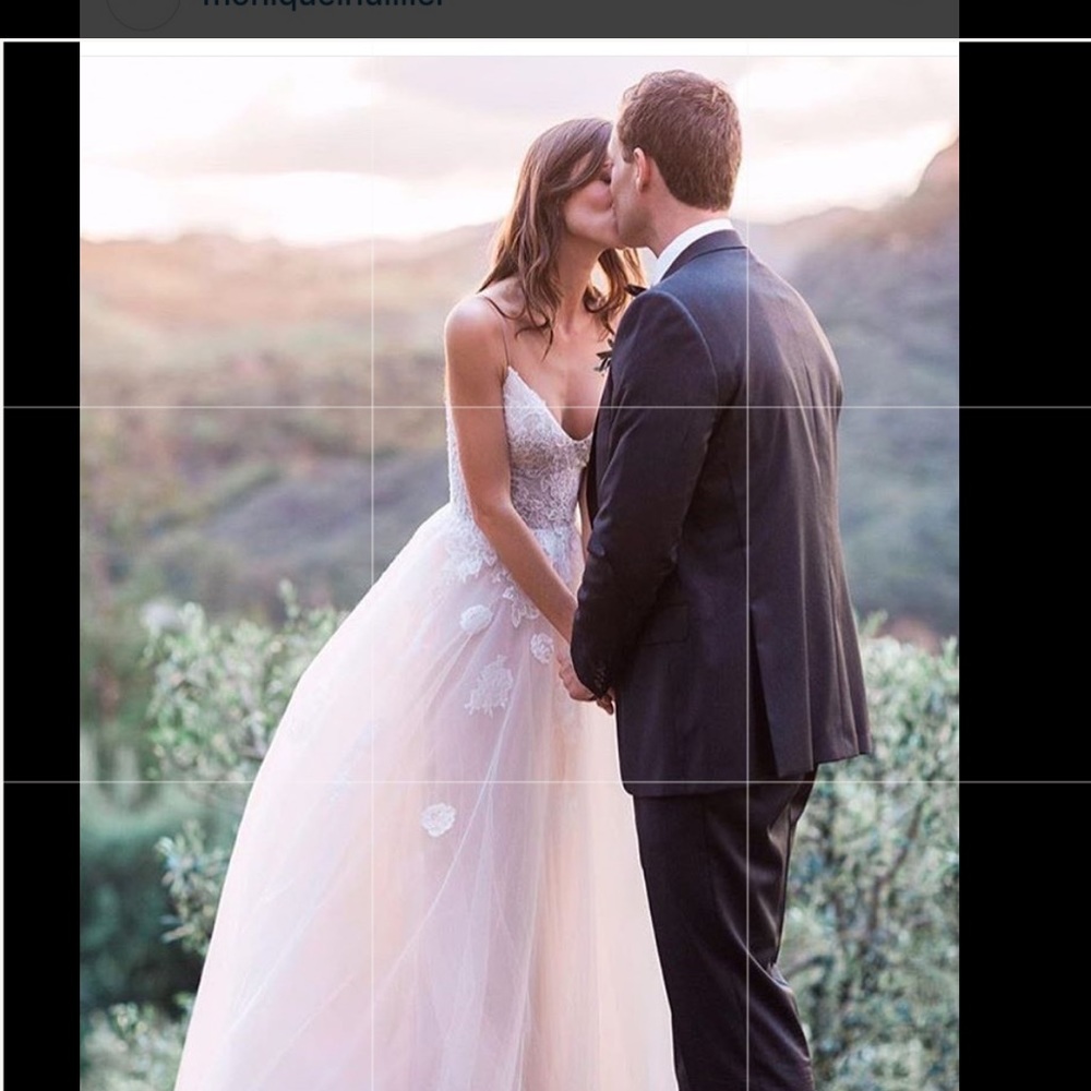 Monique Lhuillier Embroidered wedding dress - Picture 2 of 7